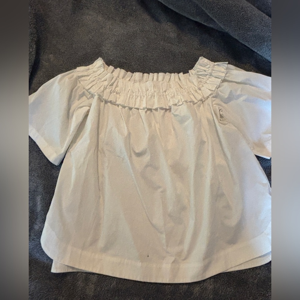 Vineyard Vines White Ruffle Blouse size Medium NWT